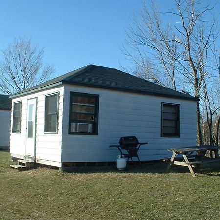 Limerick Lake Lodge And Marina Gilmour Rum bild